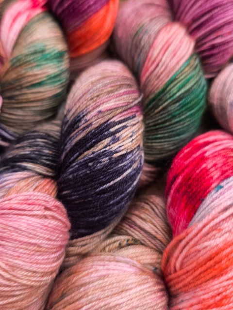 ręcznie barwiona włóczka juleczkownia