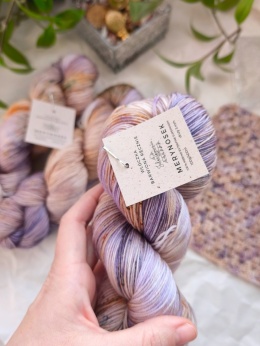 merynosek ręcznie barwiona włóczka merino juleczkownia