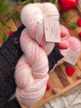 ręcznie barwiona włóczka juleczkownia