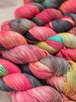 milunia ręcznie barwiona włóczka juleczkownia