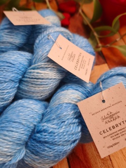 ręcznie barwiona włóczka juleczkownia