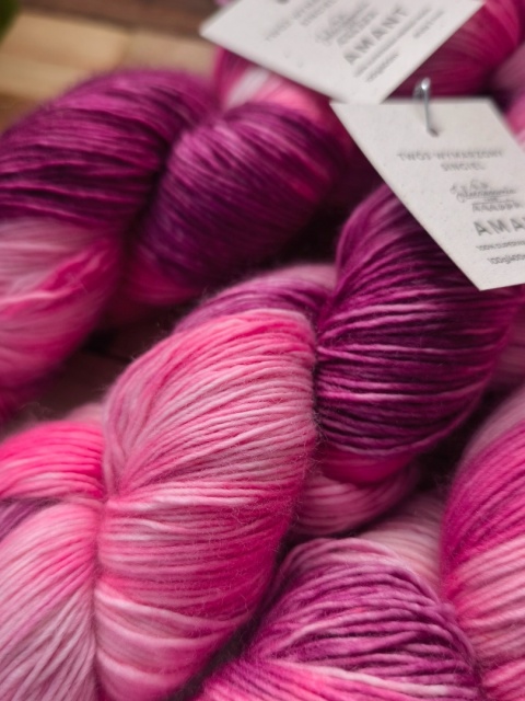 ręcznie barwiona włóczka juleczkownia