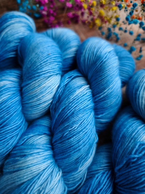 ręcznie barwione merino