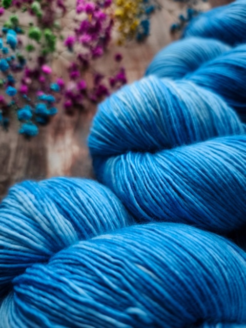 ręcznie barwione merino