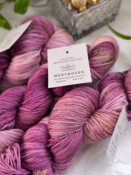 merynosek ręcznie barwiona włóczka merino juleczkownia