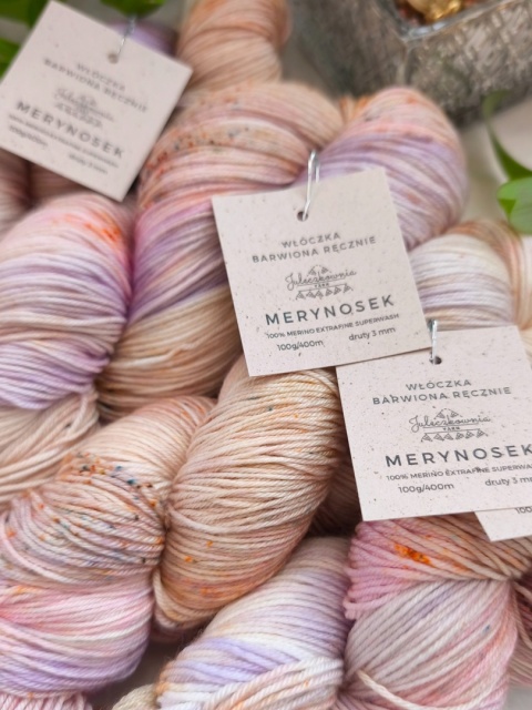 merynosek ręcznie barwiona włóczka merino juleczkownia