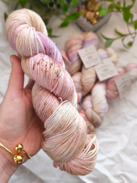 merynosek ręcznie barwiona włóczka merino juleczkownia