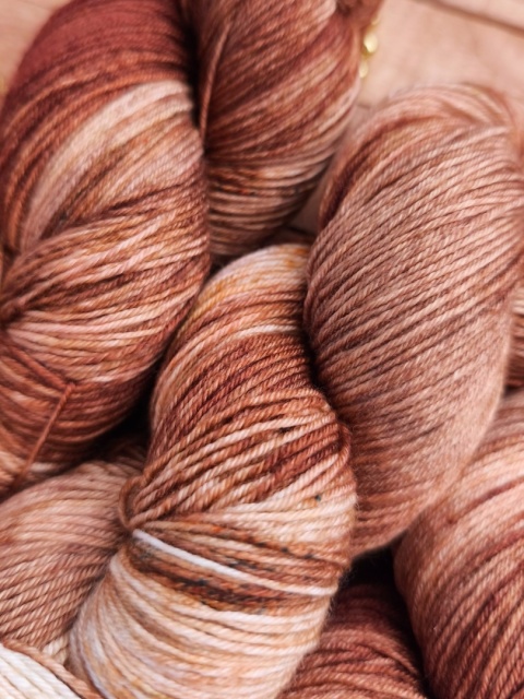 merynosek wełna merino ręcznie barwiona juleczkownia