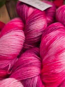 ręcznie barwiona włóczka juleczkownia