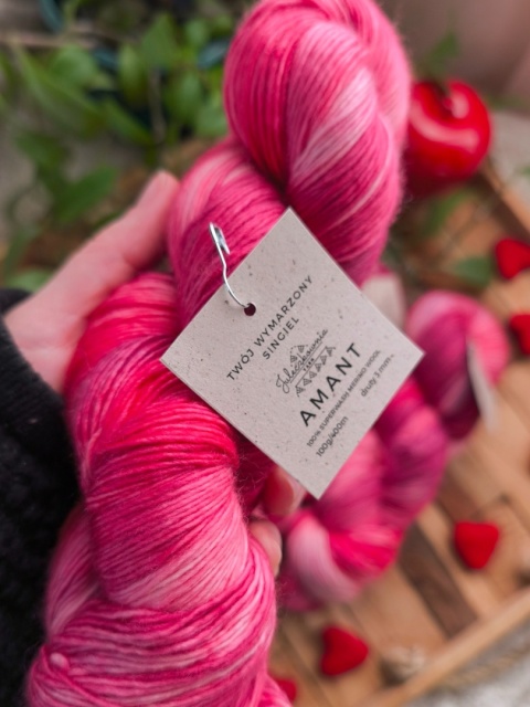 ręcznie barwiona włóczka juleczkownia