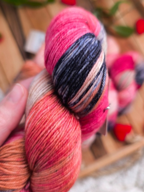 ręcznie barwiona włóczka juleczkownia