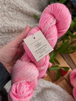 ręcznie barwiona włóczka juleczkownia