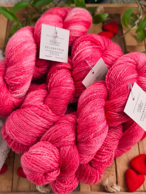 ręcznie barwiona włóczka juleczkownia