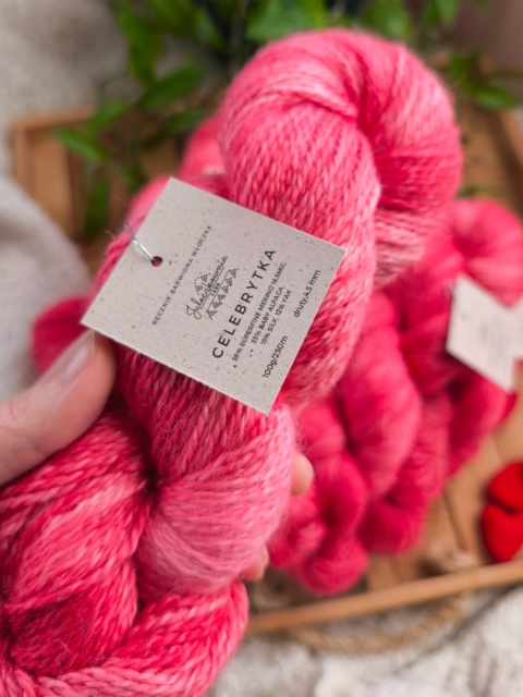 ręcznie barwiona włóczka juleczkownia