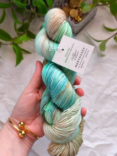 merynosek ręcznie barwiona włóczka merino juleczkownia