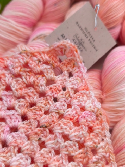 merynosek ręcznie barwiona włóczka merino juleczkownia