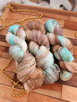 merynosek wełna merino ręcznie barwiona juleczkownia