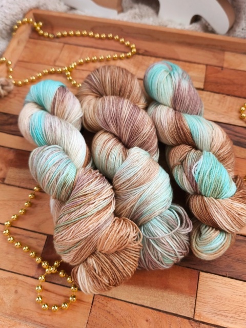 merynosek wełna merino ręcznie barwiona juleczkownia
