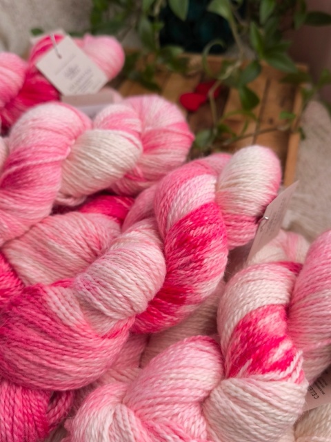 ręcznie barwiona włóczka juleczkownia