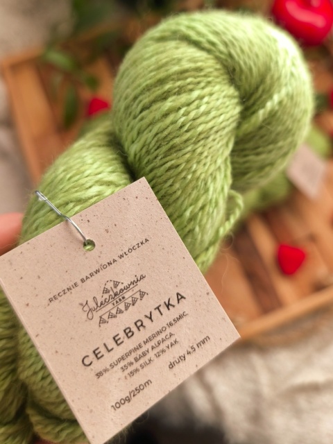 ręcznie barwiona włóczka juleczkownia