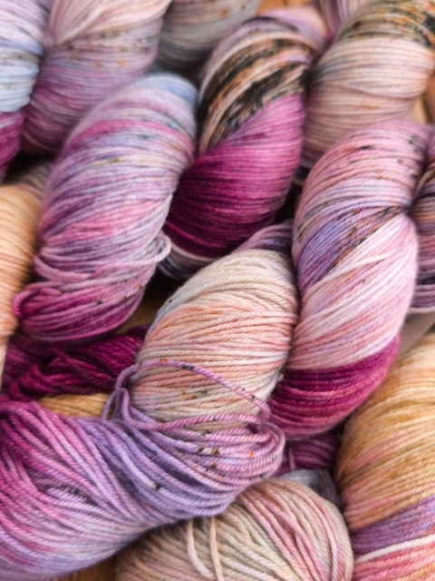 ręcznie barwiona włóczka juleczkownia