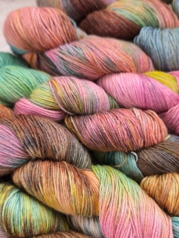 W CIEMNYM TUNELU - milunia