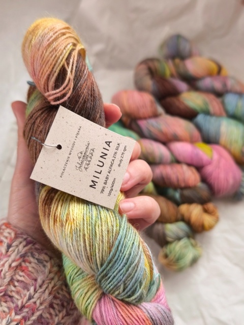 milunia ręcznie barwiona włóczka juleczkownia