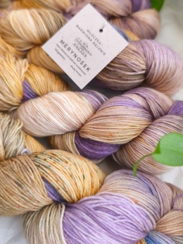 merynosek ręcznie barwiona włóczka merino juleczkownia