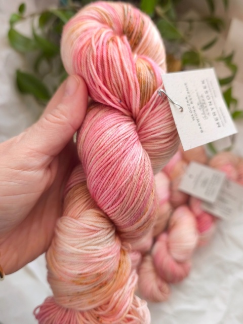 merynosek ręcznie barwiona włóczka merino juleczkownia