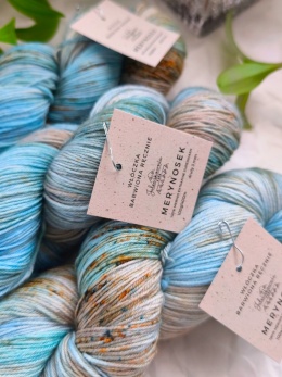 merynosek ręcznie barwiona włóczka merino juleczkownia