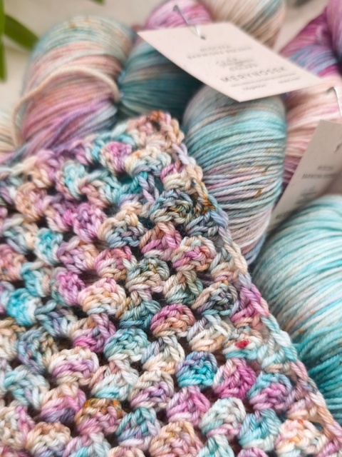 merynosek ręcznie barwiona włóczka merino juleczkownia