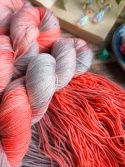 ręcznie barwiona włóczka fantasy yarn juleczkownia