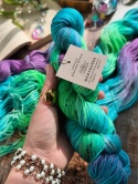 ręcznie barwiona włóczka fantasy yarn juleczkownia